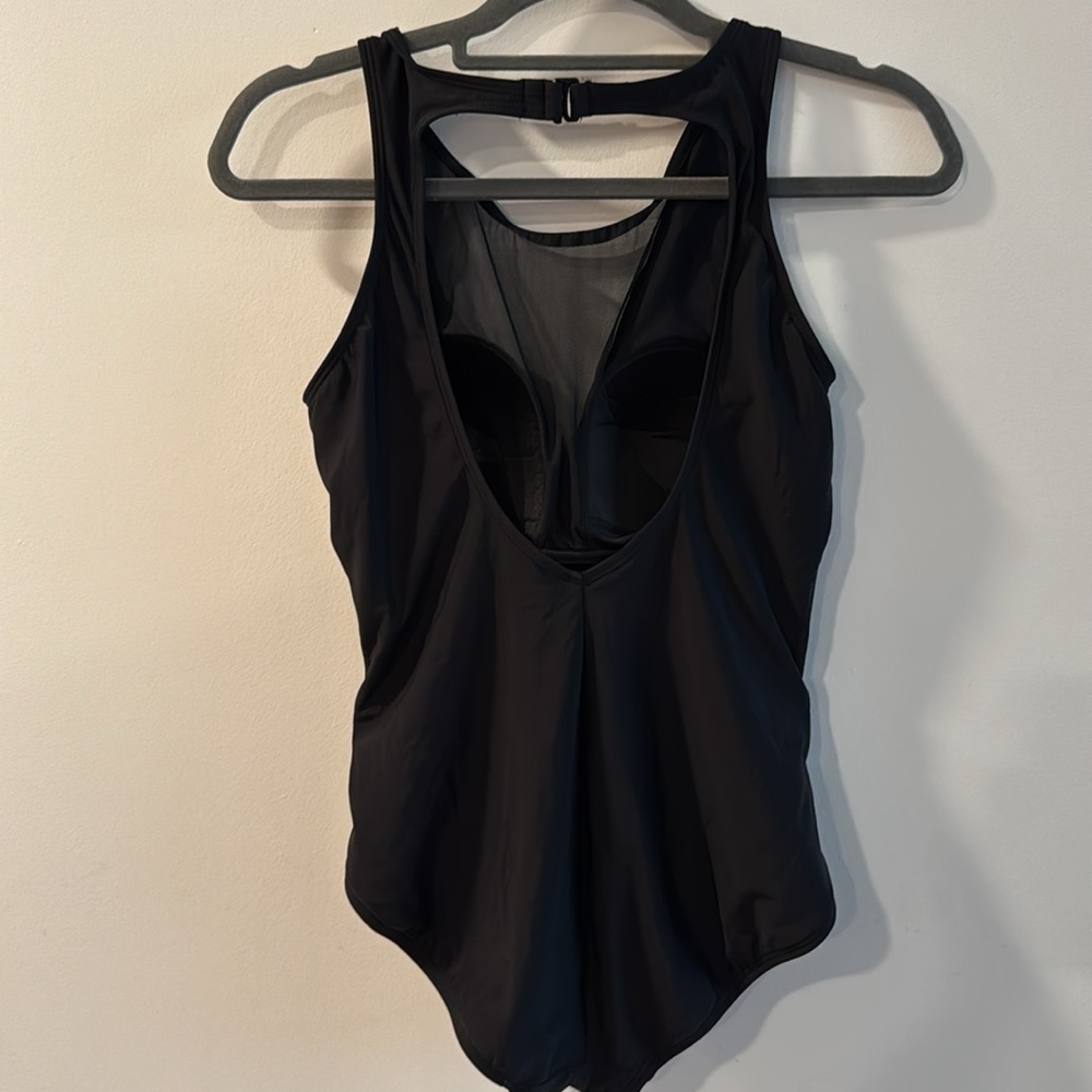 One piece black swimsuit with mesh front - Picture 4 of 5